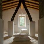 es raco arta elixir luxury wellness retreat yoga room